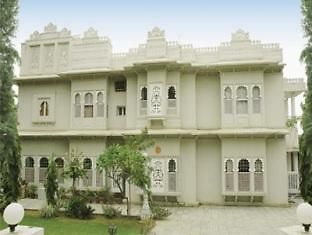 Hotel Pahuna Haveli Удайпур Екстериор снимка