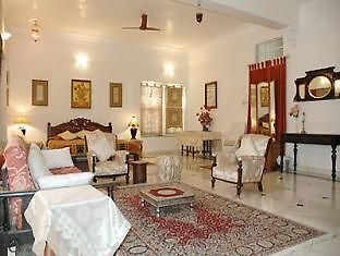 Hotel Pahuna Haveli Удайпур Екстериор снимка