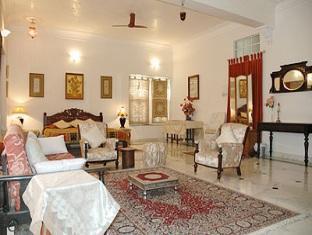 Hotel Pahuna Haveli Удайпур Екстериор снимка