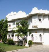 Hotel Pahuna Haveli Удайпур Екстериор снимка