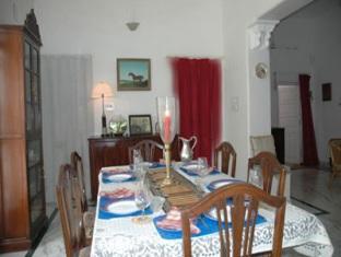Hotel Pahuna Haveli Удайпур Екстериор снимка